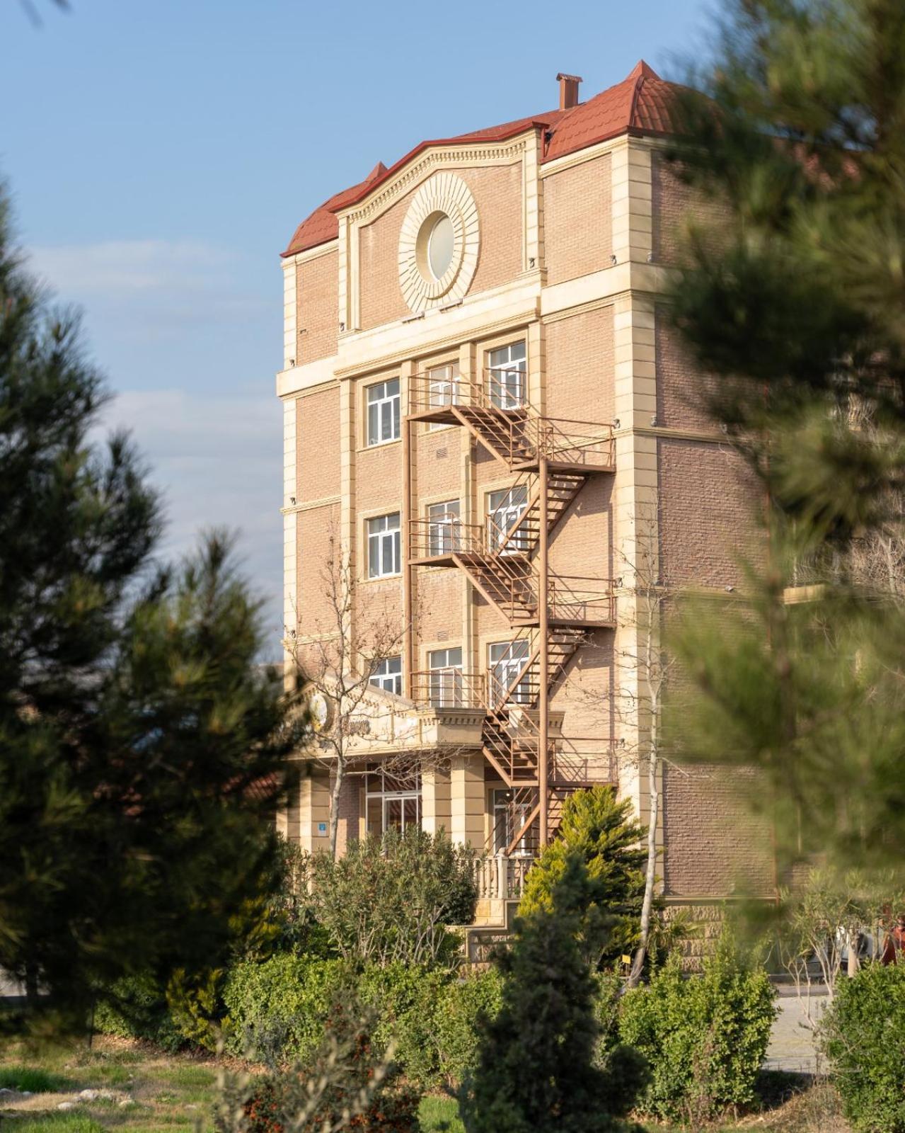 Green City Resort Hotel Баку Екстериор снимка