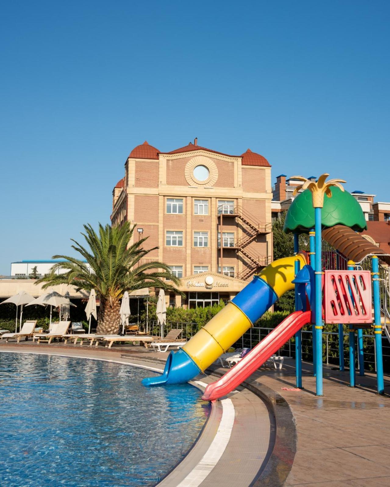 Green City Resort Hotel Баку Екстериор снимка