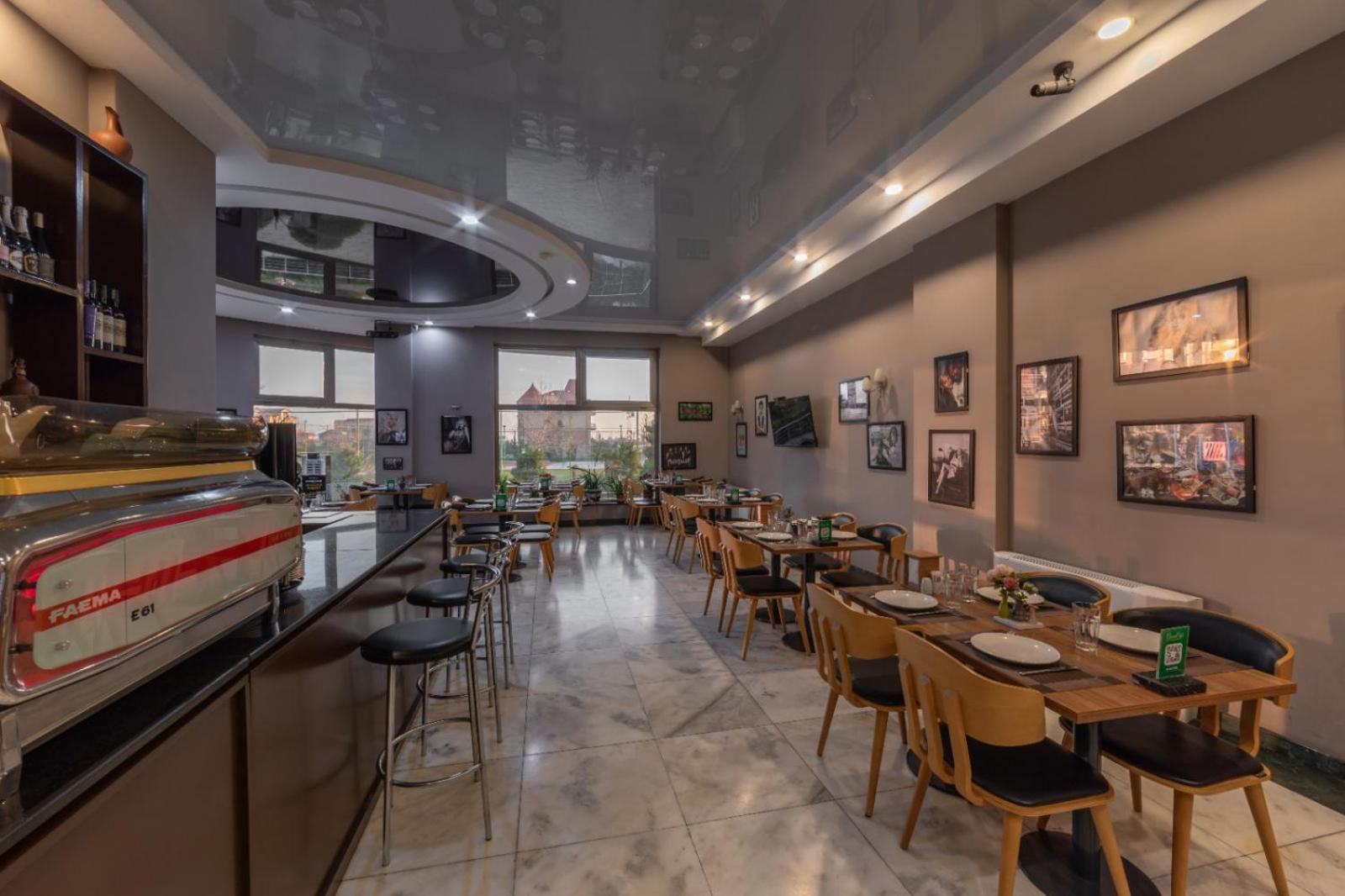 Green City Resort Hotel Баку Екстериор снимка