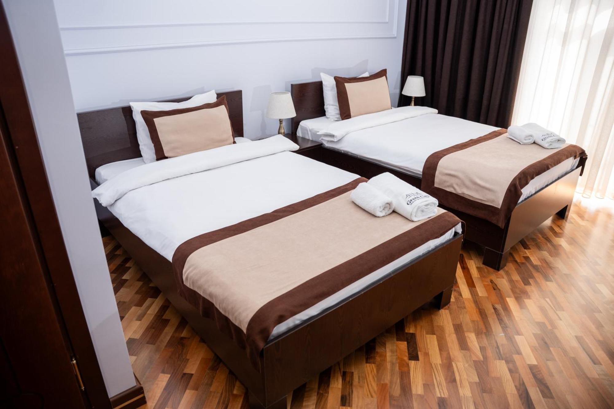 Green City Resort Hotel Баку Екстериор снимка