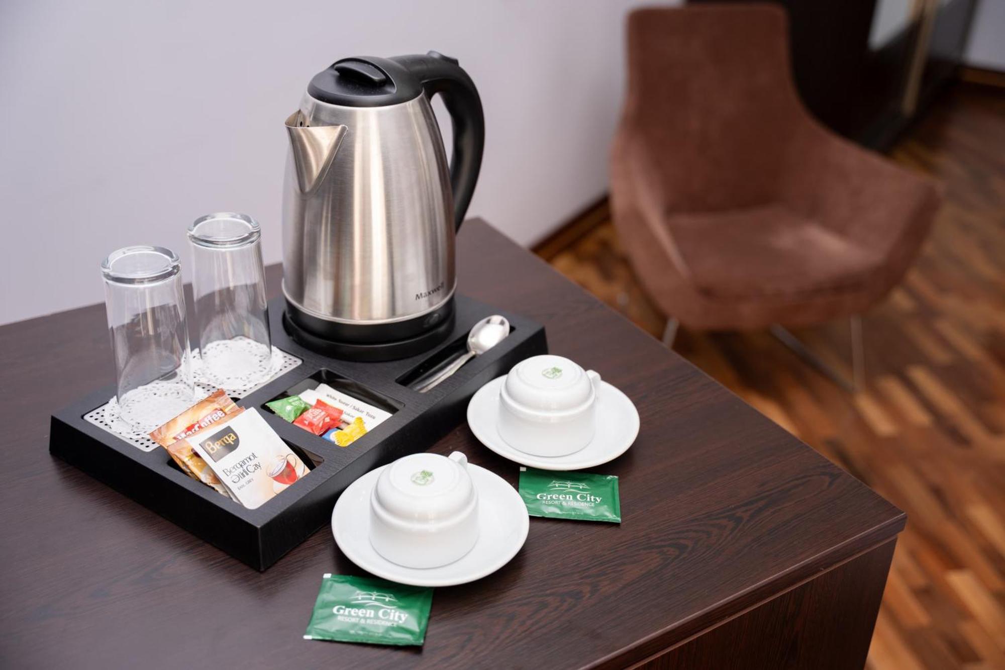 Green City Resort Hotel Баку Екстериор снимка